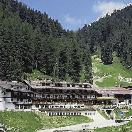 Sport Hotel Pampeago Tesero Eksteriør bilde