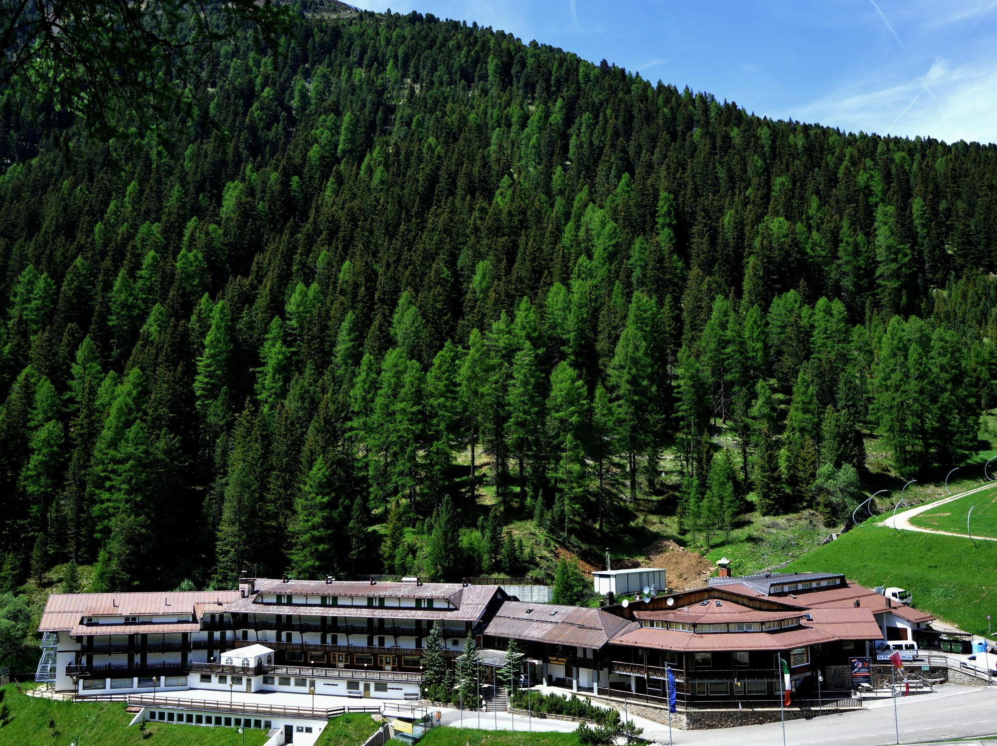 Sport Hotel Pampeago Tesero Eksteriør bilde